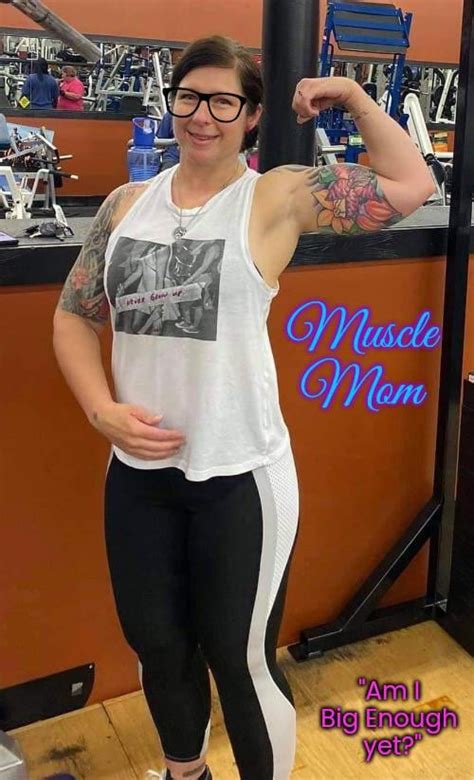 muscle mommy xxx|Muscle Mommy Porn Videos 